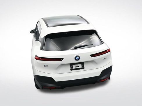 Used 2024 BMW iX xDrive50 w/ Premium Package image 23