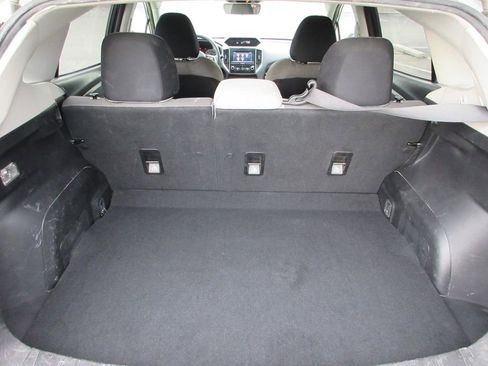 Used 2018 Subaru Crosstrek 2.0i image 12