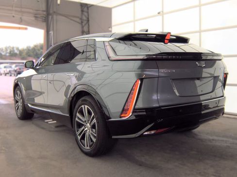 Used 2023 Cadillac Lyriq 2WD image 3