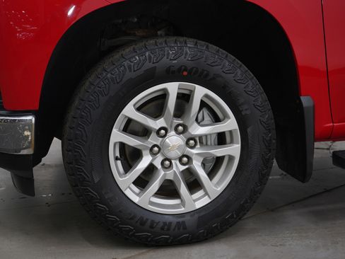 Used 2022 Chevrolet Silverado 1500 LT w/ Z71 Off-Road Package image 30