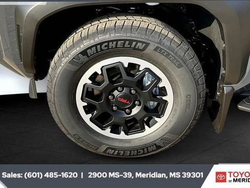 New 2025 Toyota 4Runner TRD Off-Road Premium image 11