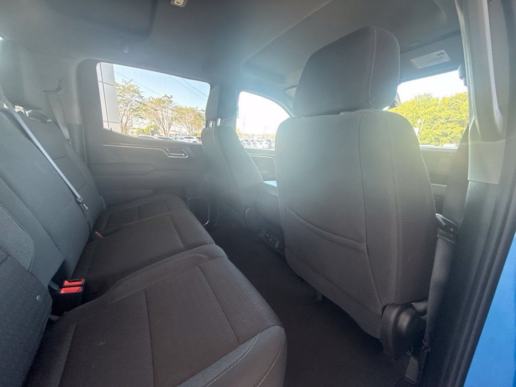 Used 2025 Chevrolet Silverado 1500 LT AWD/4WD image 38