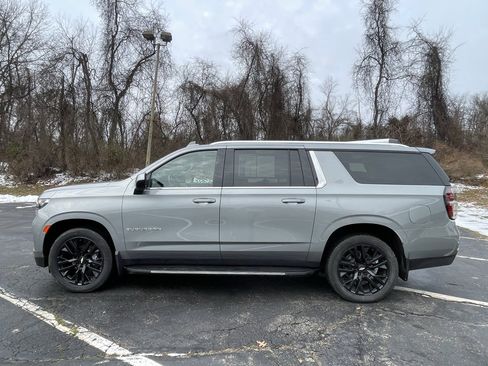 Used 2023 Chevrolet Suburban LS image 6