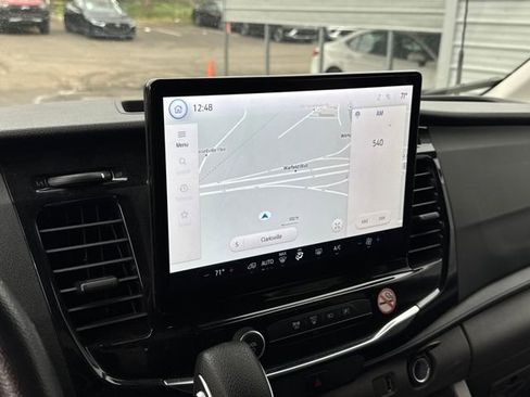 Used 2023 Ford Transit 350 XLT image 22