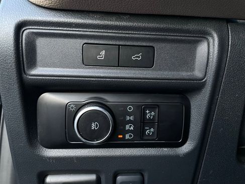 Used 2024 Ford Expedition Limited image 15