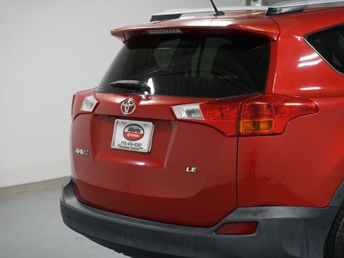 Used 2014 Toyota RAV4 LE FWD image 9