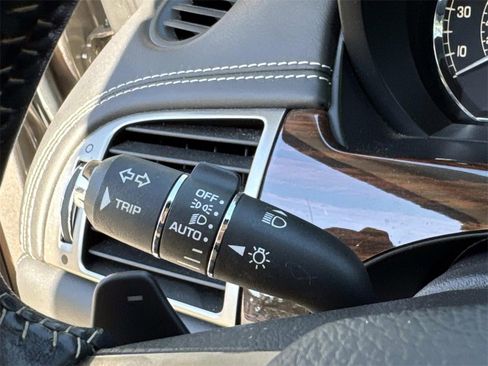 Used 2010 Jaguar XK Base image 28