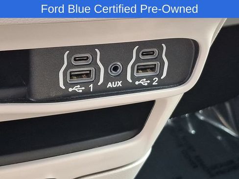 Used 2023 Chrysler Pacifica Touring-L FWD image 26