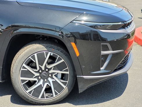 New 2025 Jeep Wagoneer S Limited image 3