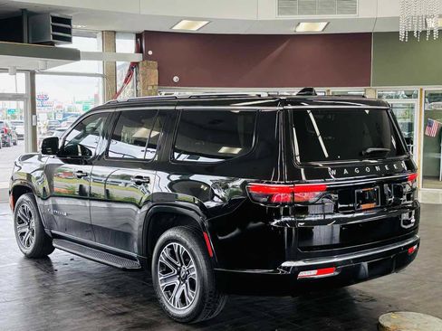 Used 2025 Jeep Wagoneer Series II AWD/4WD image 15