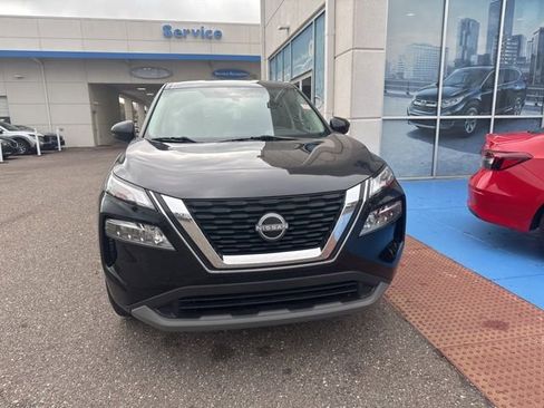 Used 2023 Nissan Rogue SV image 4