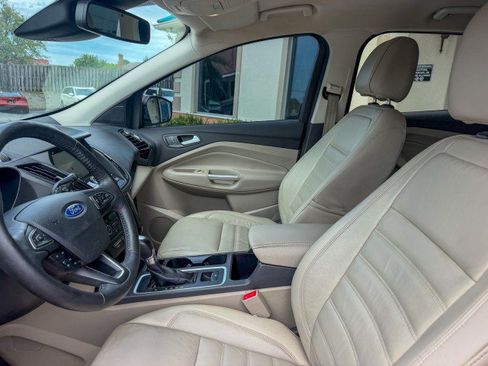 Used 2017 Ford Escape Titanium w/ Equipment Group 301A FWD image 5