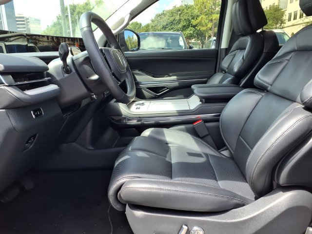 New 2026 Lincoln Navigator Premiere AWD/4WD image 7