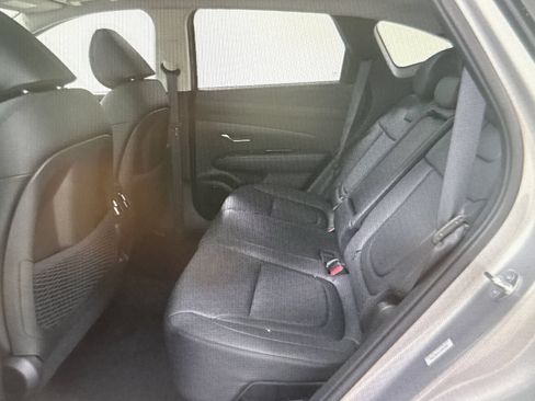 Used 2026 Hyundai Tucson Limited AWD/4WD image 9