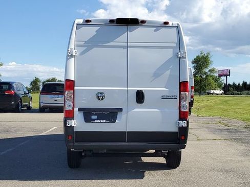 Used 2025 RAM ProMaster 2500 w/ Convenience Group FWD image 7
