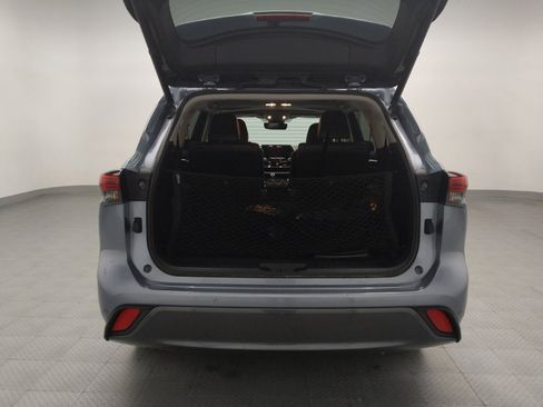 Used 2020 Toyota Highlander Limited image 29