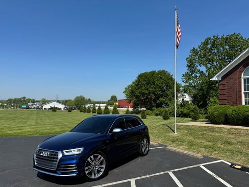 Used 2018 Audi SQ5 Premium Plus w/ S Sport Package AWD/4WD image 1