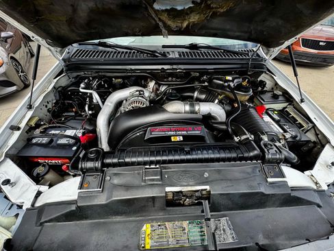 Used 2004 Ford F350 XLT image 16