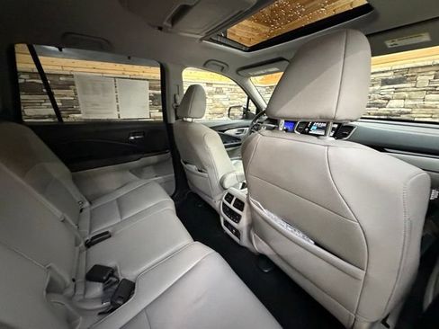 Used 2020 Honda Pilot Touring image 35
