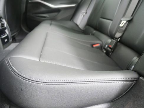 Used 2025 BMW 330i Sedan image 15