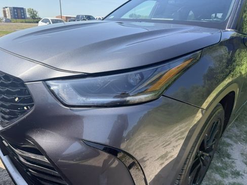 Used 2023 Toyota Highlander XSE AWD/4WD image 29