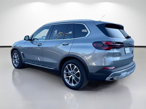 Used 2025 BMW X5 xDrive50e w/ Climate Comfort Package AWD/4WD image 5