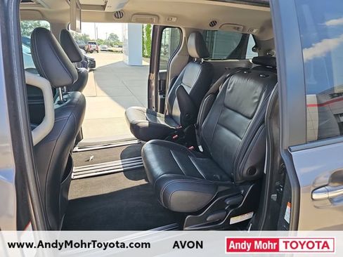 Used 2015 Toyota Sienna SE Premium FWD image 27