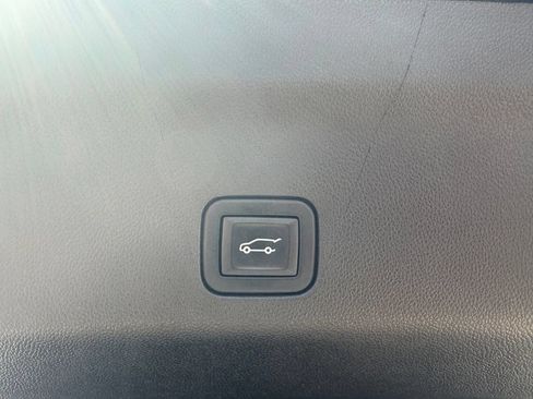 Used 2023 Chevrolet Tahoe Z71 AWD/4WD image 44