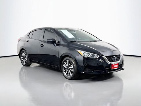 Used 2020 Nissan Versa SV FWD image 7