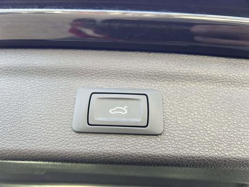 Used 2022 Audi Q3 2.0T Premium image 12