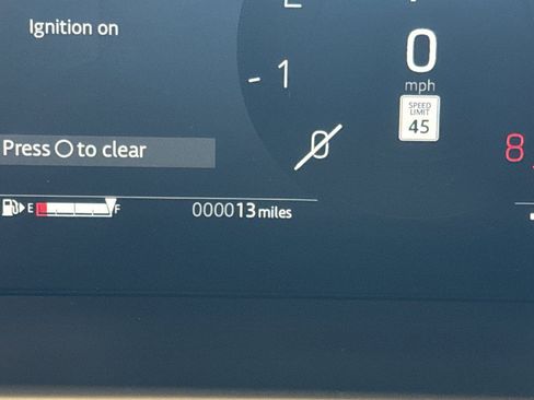 New 2026 Land Rover Defender 110 OCTA image 28