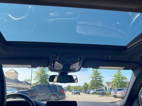 Used 2018 BMW M550i xDrive AWD/4WD image 17
