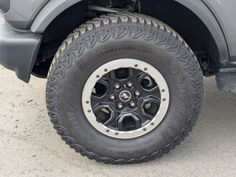 Certified 2022 Ford Bronco 2-Door w/ Sasquatch Package AWD/4WD image 13