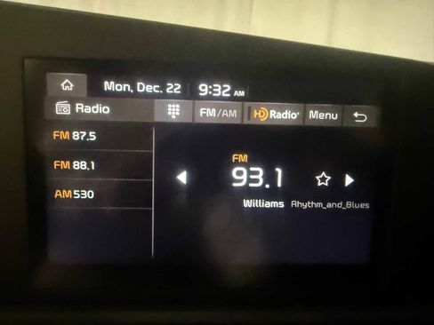 Used 2025 Kia Niro LX image 29