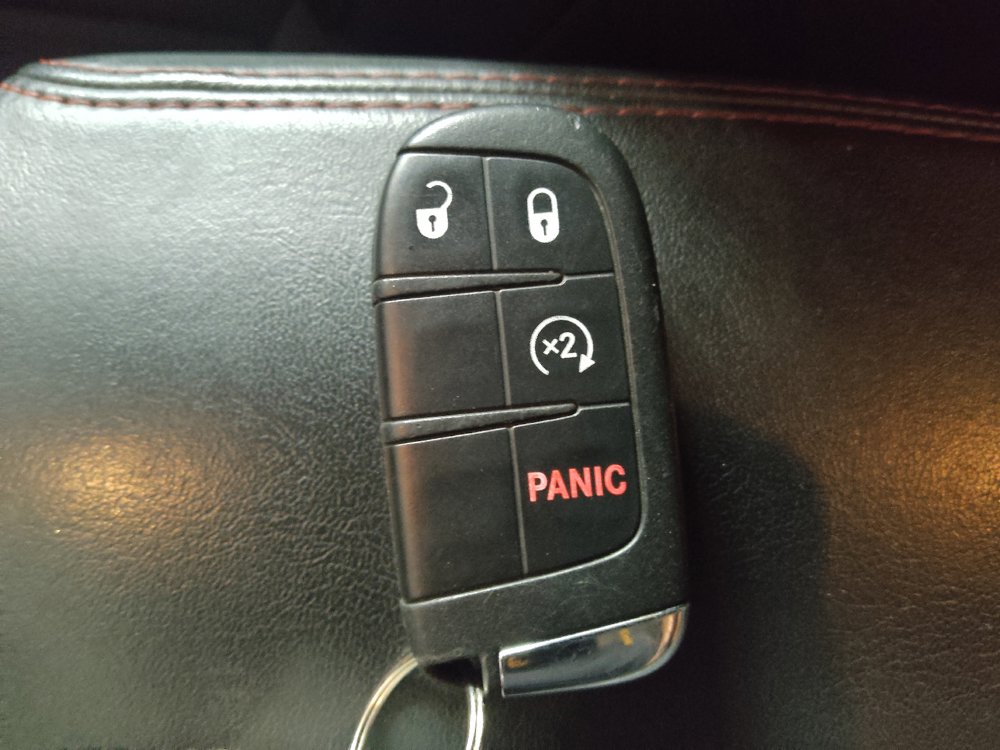 Used 2015 Jeep Renegade Trailhawk w/ Cold Weather Group AWD/4WD image 32