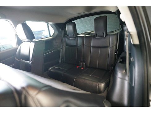 Used 2020 Nissan Pathfinder SL FWD image 13