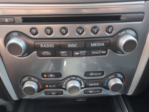 Used 2018 Nissan Pathfinder SL w/ SL Premium Package AWD/4WD image 27