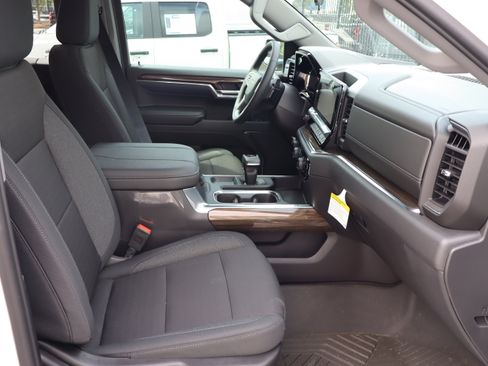 Certified 2024 Chevrolet Silverado 1500 LT Trail Boss image 35