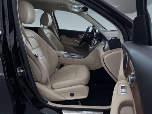 Used 2022 Mercedes-Benz GLC 300 4MATIC image 22
