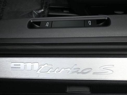 Used 2024 Porsche 911 Turbo image 7