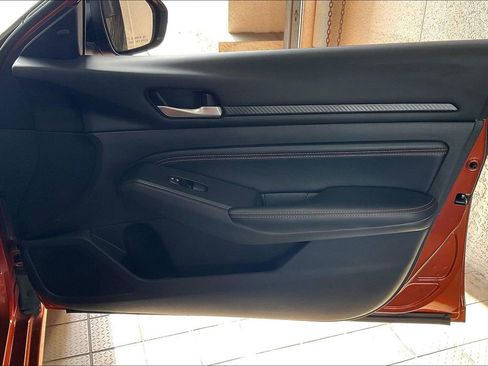 Used 2022 Nissan Altima 2.0 SR FWD image 19