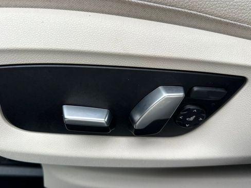 Used 2018 BMW 530e 530e iPerformance image 14