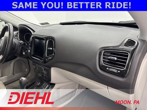 Certified 2018 Jeep Compass Limited w/ Navigation Group image 15