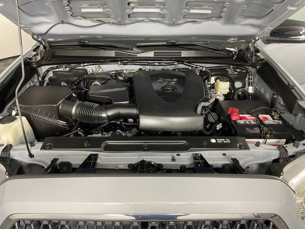 Used 2019 Toyota Tacoma TRD Sport RWD image 9