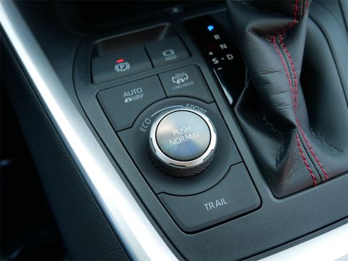 Used 2024 Toyota RAV4 XSE image 30