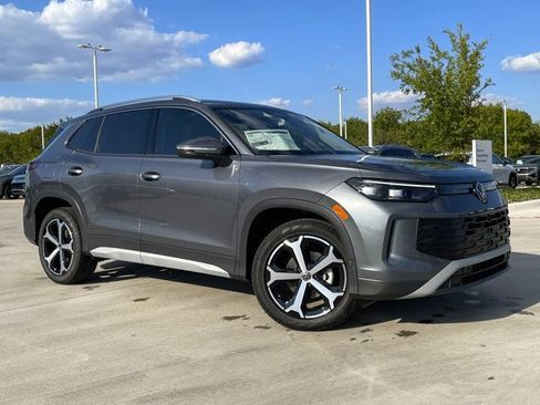 New 2026 Volkswagen Tiguan SE image 5