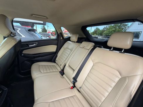Used 2019 Ford Edge SEL w/ Equipment Group 201A FWD image 15