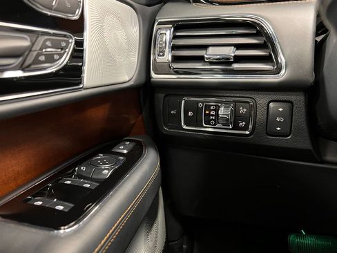 Used 2023 Lincoln Navigator L Black Label image 32