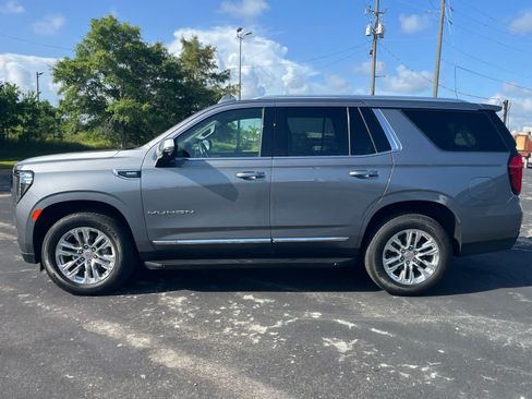 Used 2021 GMC Yukon SLT w/ SLT Premium Package AWD/4WD image 7