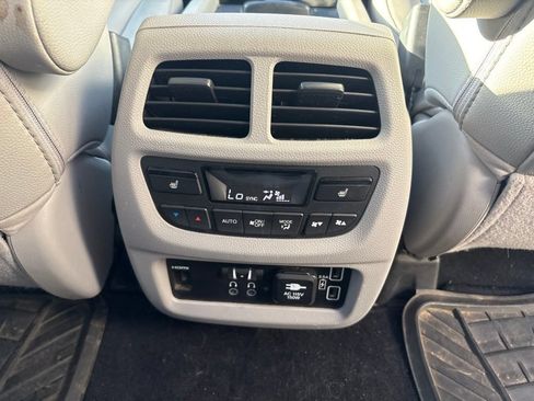 Used 2019 Honda Pilot Touring image 36